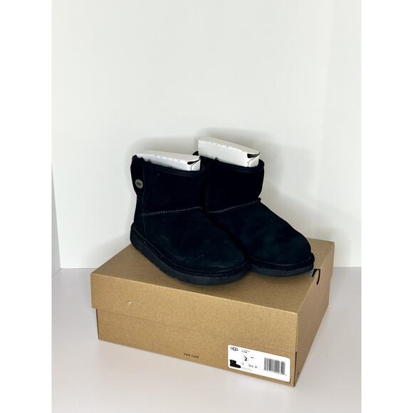 UGG K Jona Black Short Boots – Girls Size US 2 – Genuine Suede & Wool Lined - Picture 1 of 6
